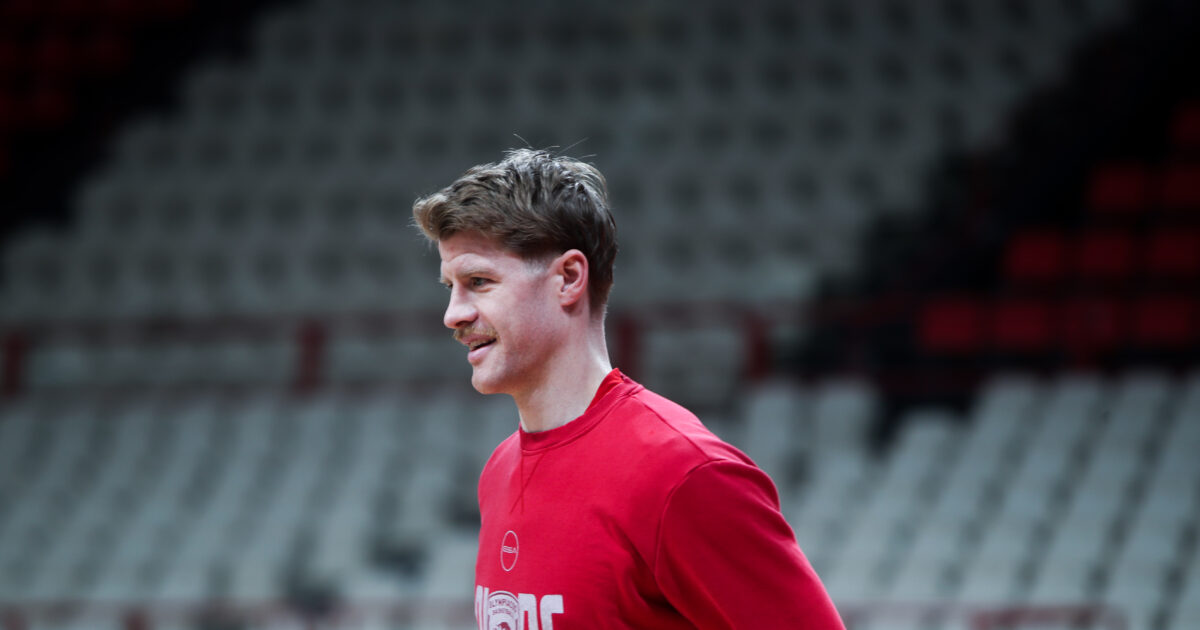 Olympiacos: Thomas Wokap and Luca Vildosa are left out