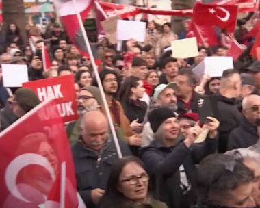 Διαδήλωση Τούρκων μεταναστών στο Βερολίνο υπέρ του Εκρέμ Ιμάμογλου