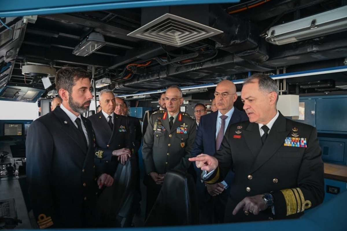 Δένδιας ιταλική φρεγάτα