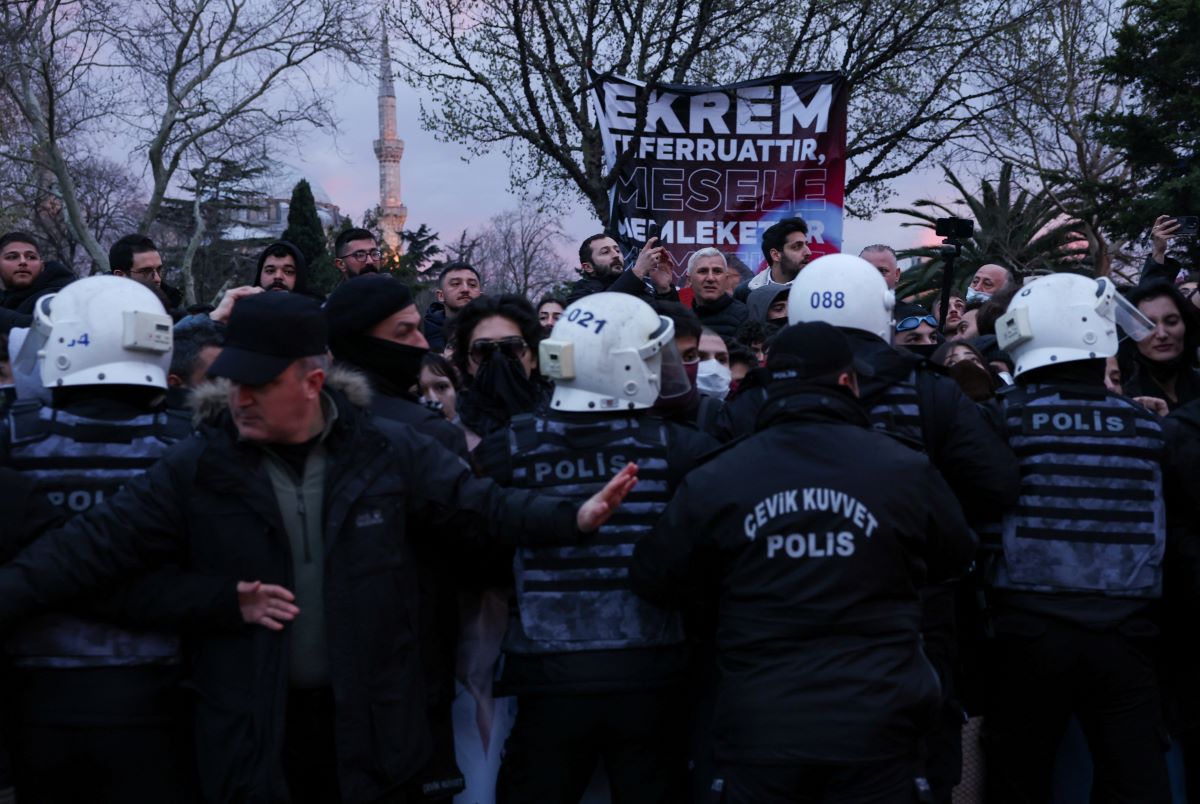 Τεταμένο είναι το κλίμα στην Τουρκία μετά τη σύλληψη Ιμάμογλου