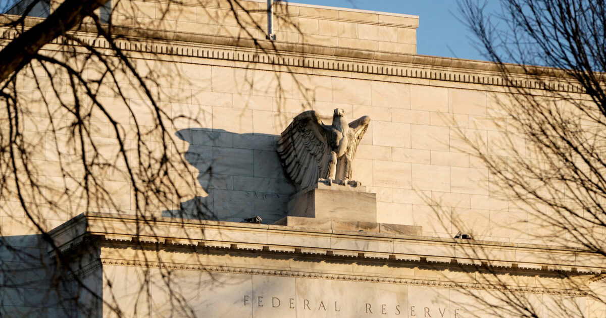 Σταθερά κράτησε τα επιτόκια η Fed Σταθερά κράτησε τα επιτόκια η Fed