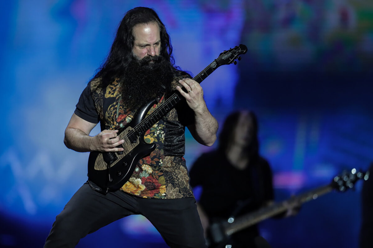 epa10156347 John Petrucci, guitarist for the band Dream Theater, performs during the first day of Rock In Rio Brasil 2022, in Rio de Janeiro, Brazil, 02 September 2022. EPA/Andre Coelho