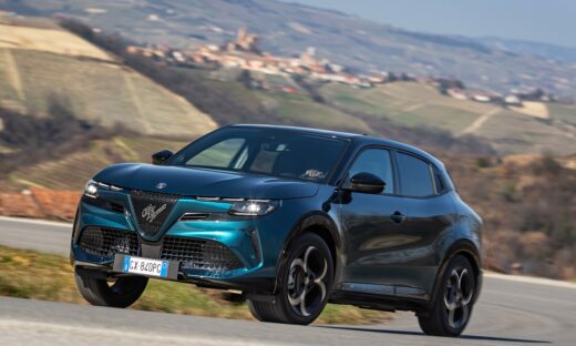 Alfa Romeo Junior Ibrida Q4