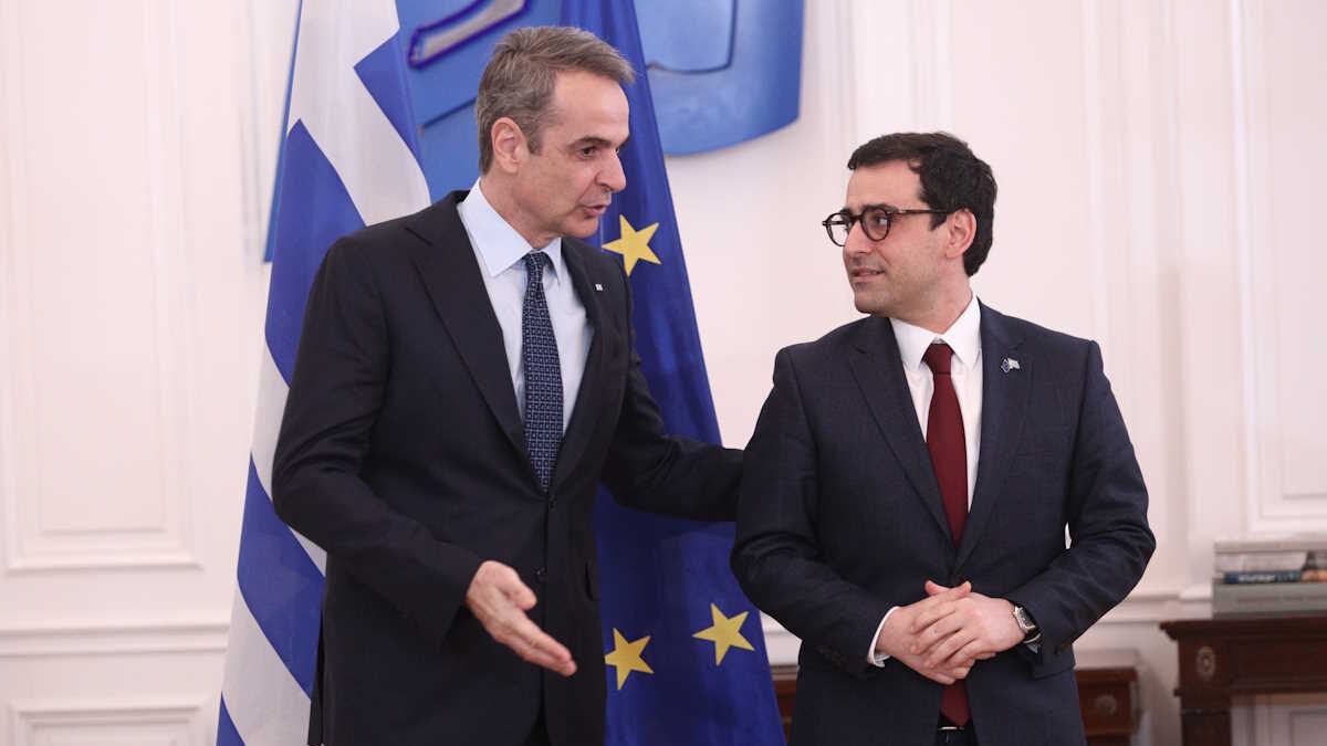 Ο Πρωθυπουργός, Κυριάκος Μητσοτάκης με τον Αντιπρόεδρο της Ευρωπαϊκής Επιτροπής για Έρευνα και Βιομηχανική Στρατηγική, Stephane Sejourne