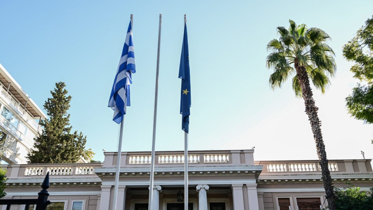 Συνεδρίαση, υπό τον πρωθυπουργό Κυριάκο Μητσοτάκη, του  Κυβερνητικού Συμβουλίου Εθνικής Ασφάλειας, στο Μέγαρο Μαξίμου, Παρασκευή 13 Δεκεμβρίου 2024. Θέματα της συνεδρίασης οι εξελίξεις στη Συρία μετά την πτώση του Άσαντ αλλά και η επεξεργασία των αιτήσεων των Σύρων αιτούντων.  
(ΤΑΤΙΑΝΑ ΜΠΟΛΑΡΗ