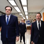 Ο Κυριάκος Πιερρακάκης και ο Γιάννης Στουρνάρας