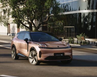 LYNK & CO 08