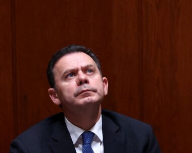 Ο πρωθυπουργός της Πορτογαλίας Λουίς Μαυροβούνιο κατά τη διάρκεια της πρότασης μομφής