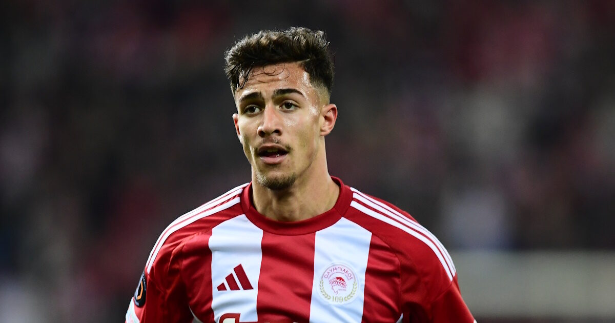 Babis Kostoulas: Manchester United contacted Olympiacos for the Greek striker, according to Sun
