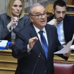 Ο Νίκος Παπαθανάσης στην Βουλή