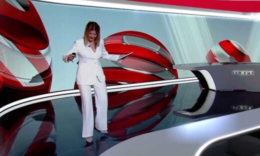 Το on air ατύχημα της Ράνια Τζίμα στο φινάλε του δελτίου ειδήσεων του MEGA