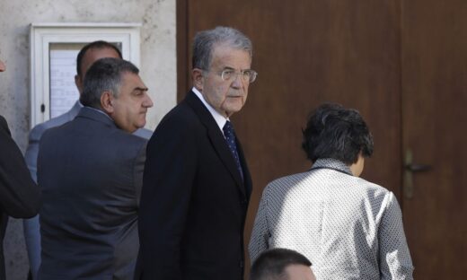 Ο πρώην Ιταλός πρωθυπουργός Ρομάνο Πρόντι