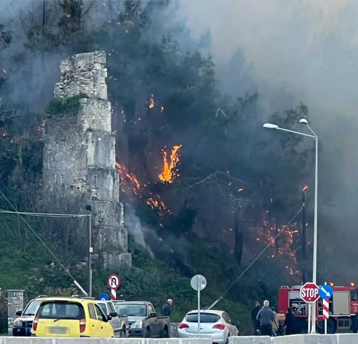 Φωτιά στη Σάμο