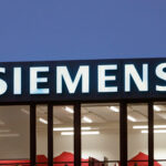 Το λογότυπο της Siemens σε κτίριο γραφείων