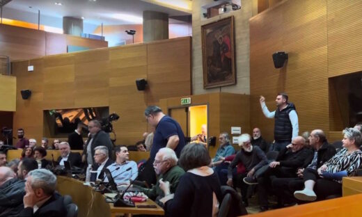 Ένταση στο δημοτικό συμβούλιο Θεσσαλονίκης με θέμα να στηθεί άγαλμα στη μνήμη του Γιάννη Μπουτάρη