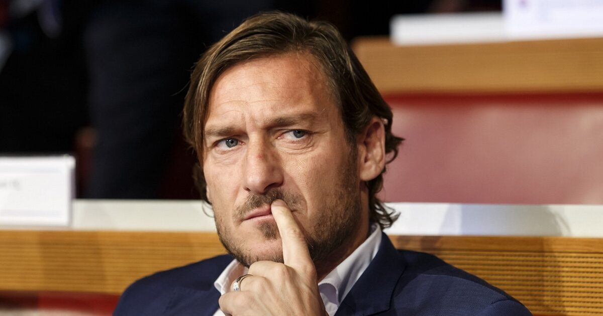 Totti: Reactions to his trip to Russia