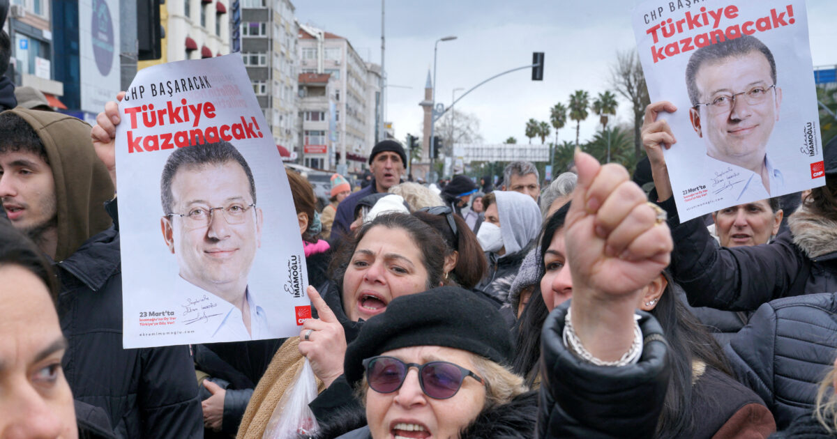 Ποιοι είναι οι άλλοι 105 που συνελήφθησαν για διαφθορά και τρομοκρατία Ποιοι είναι οι άλλοι 105 που συνελήφθησαν για διαφθορά και τρομοκρατία