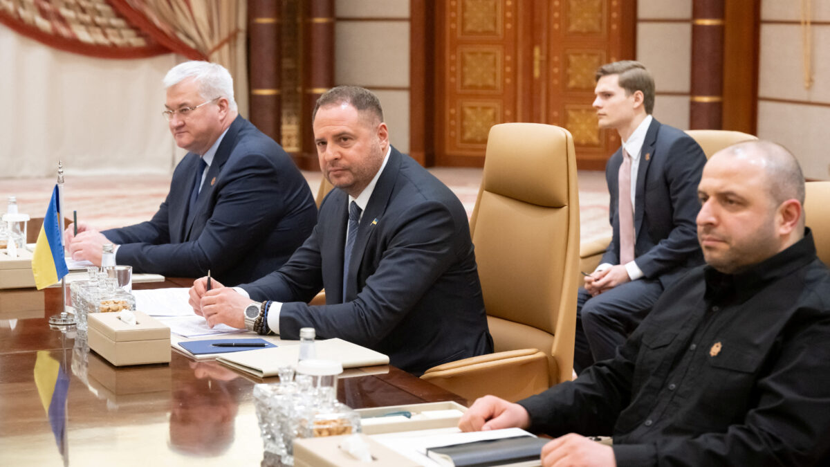 Θετικά τα πρώτα μηνύματα από τις διαπραγματεύσεις ΗΠΑ και Ουκρανίας – «Ξεκίνησαν με πολύ εποικοδομητικό τρόπο»