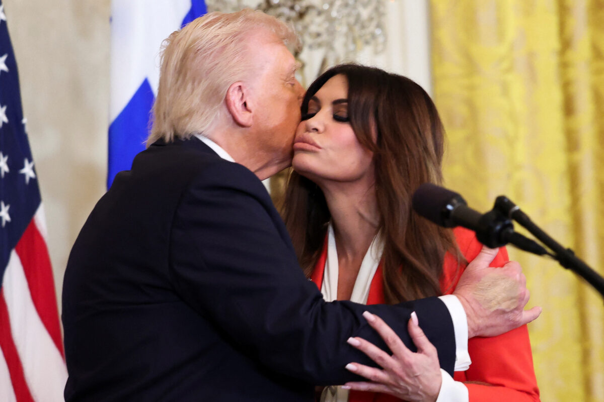 Ο Ντόναλντ Τραμπ με την Kimberly Guilfoyle