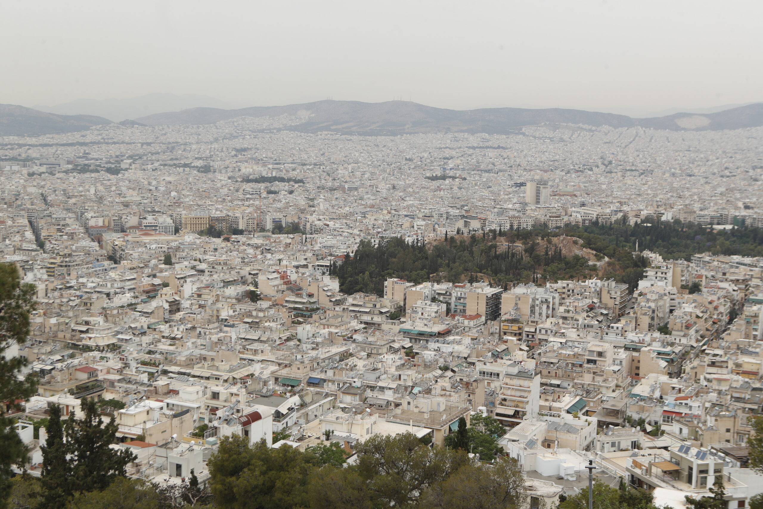 Η Αθήνα πνιγμένη στην αφρικανική σκόνη