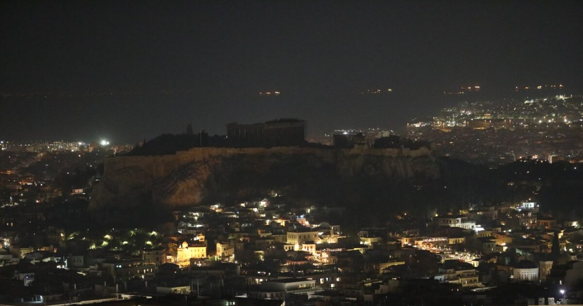 Earth Time 2025: Tonight Tonight Lights to Protect the Planet