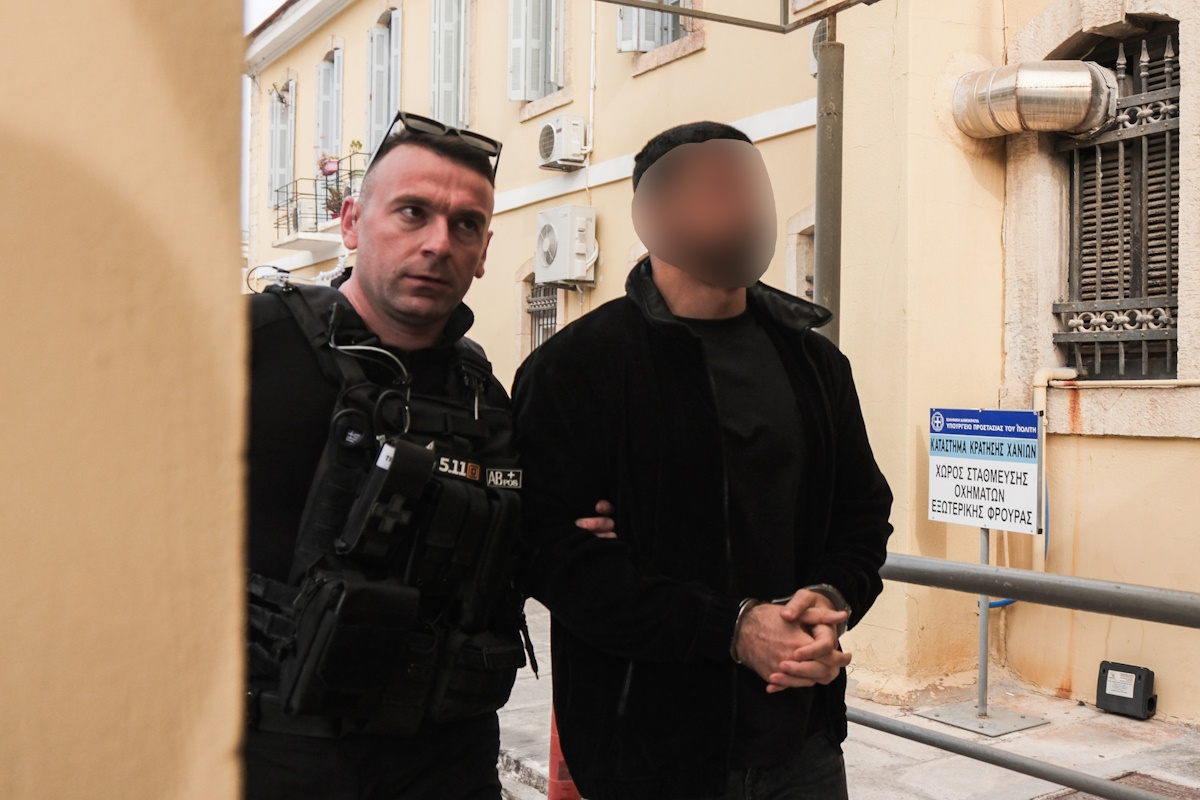 Ο κατηγορούμενος γιος του νεκρού Λευτέρη Καλομοίρη που σκότωσε τον Γιώργο Ξυλούρη στα Ανώγεια
