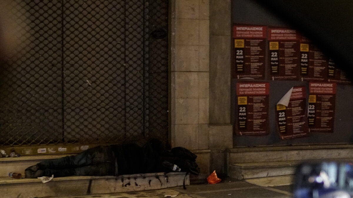 Άστεγος στην Ομόνοια