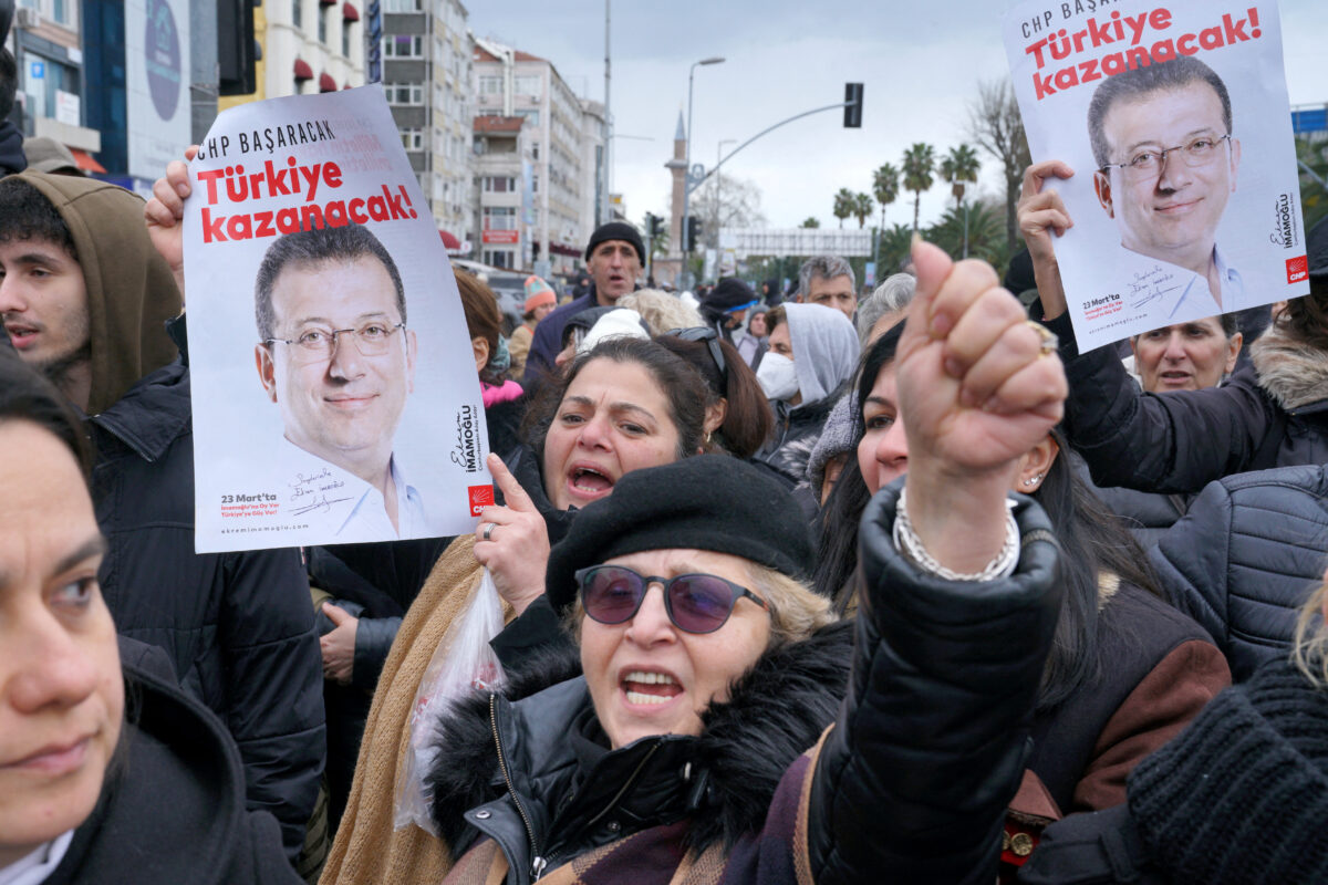 Διαδηλώσεις στην Κωνσταντινούπολη για τη σύλληψη Ιμάμογλου
