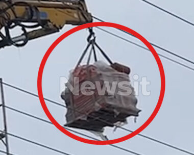 Ο γερανός ακουμπά στα ηλεκτροφόρα καλώδια