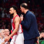 Ο Γουίλιαμς Γκος με τον Γιώργο Μπαρτζώκα