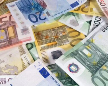 Χανιά: Διάλογοι «φωτιά» των επίορκων υπαλλήλων που εκβίαζαν καταστηματάρχες – «Χέρι με χέρι»