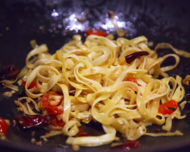 Noodles με σκόρδο