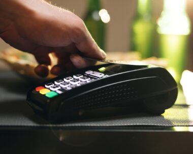 Χρήση πιστωτικής κάρτας σε POS