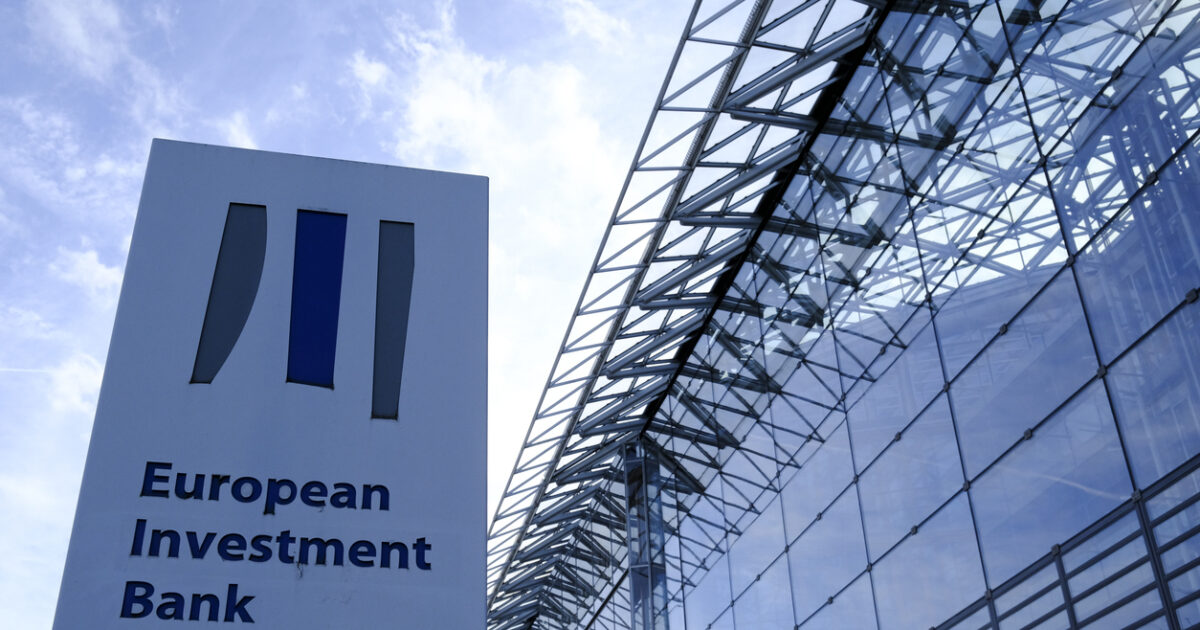Εγκρίθηκαν από την ΕΤΕπ 4 επενδυτικές προτάσεις του Υπουργείου Περιβάλλοντος και Ενέργειας, ύψους 208 εκατ. ευρώ Εγκρίθηκαν από την ΕΤΕπ 4 επενδυτικές προτάσεις του Υπουργείου Περιβάλλοντος και Ενέργειας, ύψους 208 εκατ. ευρώ