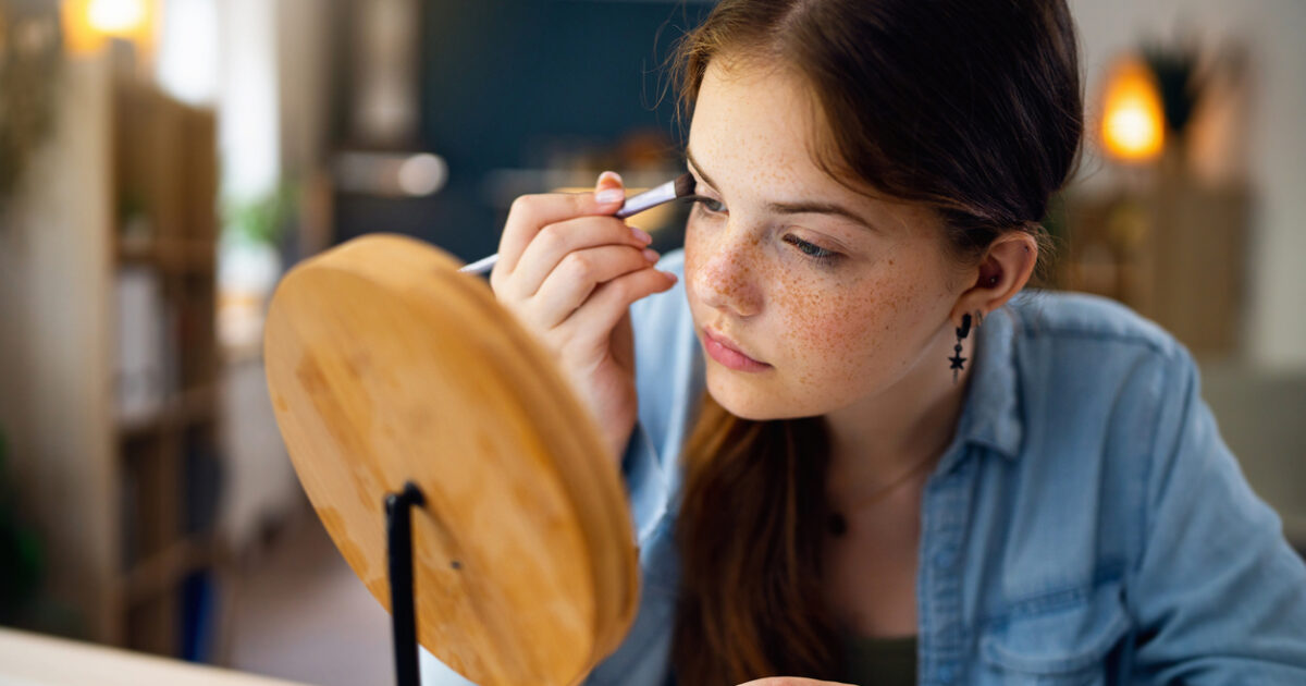 Why cosmetics are dangerous for children and adolescents