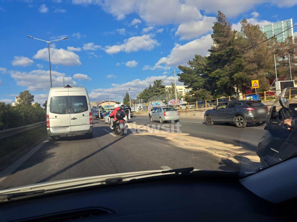 Λάδια στο οδόστρωμα στον Κηφισό