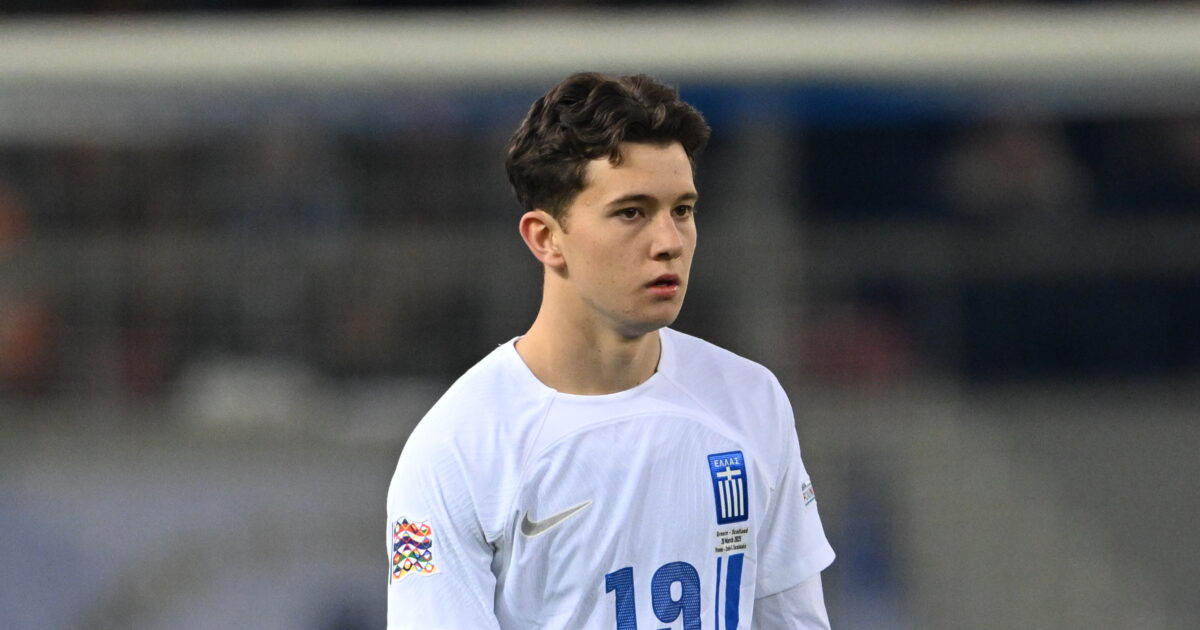 Konstantinos Karetsas sang the National Anthem in his first presence in National Greece
