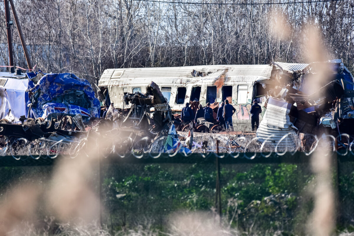 Στην περιοχή Κουλούρι φυλάσσονται τα συντρίμμια των τρένων από τη σύγκρουση στα Τέμπη