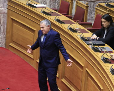 Ο Δημήτρης Κυριαζίδης λίγο μετά τα όσα είπε κατά της Ζωής Κωνσταντοπούλου
(ΜΙΧΑΛΗΣ (ΜΙΧΑΛΗΣ . (ΜΙΧΑΛΗΣ ΚΑΡΑΓΙΑΝΝΗΣ
(ΓΙΩΡΓΟΣ ΚΟΝΤΑΡΙΝΗΣ