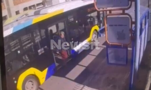 Κορωπί: Προφυλακιστέος ο άνδρας με το κατσαβίδι – «Με προκάλεσαν»