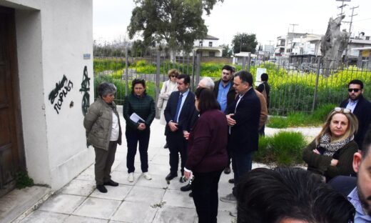Η υπουργός Πολιτισμού Λίνα Μενδώνη και η Έφορος Αρχαιοτήτων Αργολίδας Άλκηστις Παπαδημητρίου
