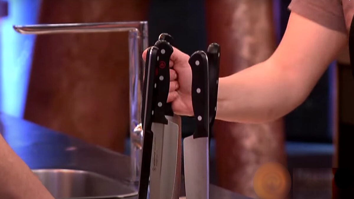 Masterchef, καθολική ψηφοφορία με «κάρφωμα» μαχαιριού