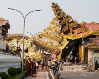 Το κατεστραμμένο μνημείο Maha Myat Muni Pagoda