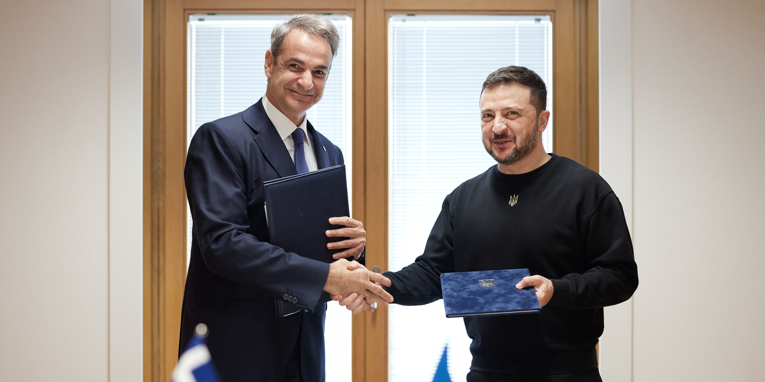 Ο Κυριάκος Μητσοτάκης με τον Βολοντίμιρ Ζελένσκι