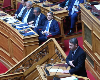 Ο Κυριάκος Μητσοτάκης και ο Νίκος Ανδρουλάκης