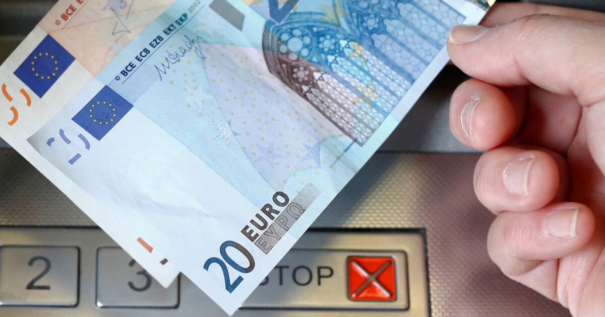 Under the microscope of institutions the banks – out -of -court and new loans at the center