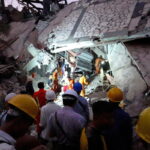 Διασώστες αναζητούν επιζώντες μετά τον σεισμό στη Μιανμάρ