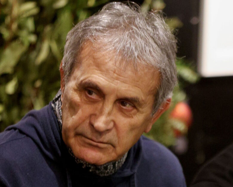 Γιώργος Νταλάρας: «Μου κάνουν παρατήρηση που μιλάω για τα σκουπίδια της δισκογραφίας»