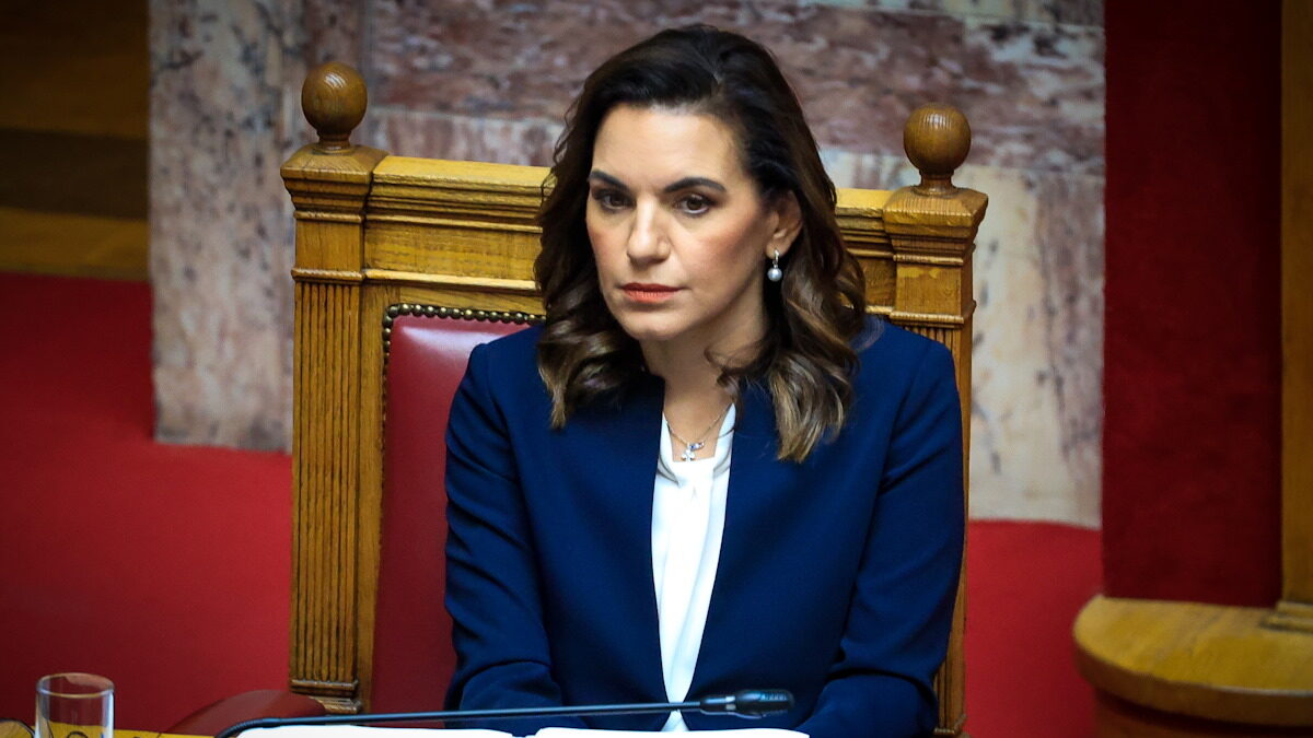 Η Όλγα Κεφαλογιάννη, ΓΙΩΡΓΟΣ ΚΟΝΤΑΡΙΝΗΣ