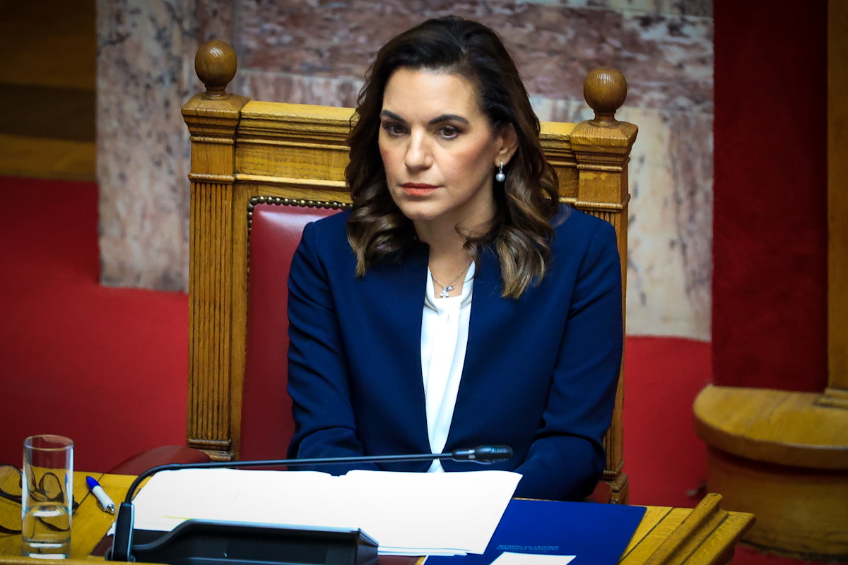 Η Όλγα Κεφαλογιάννη, ΓΙΩΡΓΟΣ ΚΟΝΤΑΡΙΝΗΣ